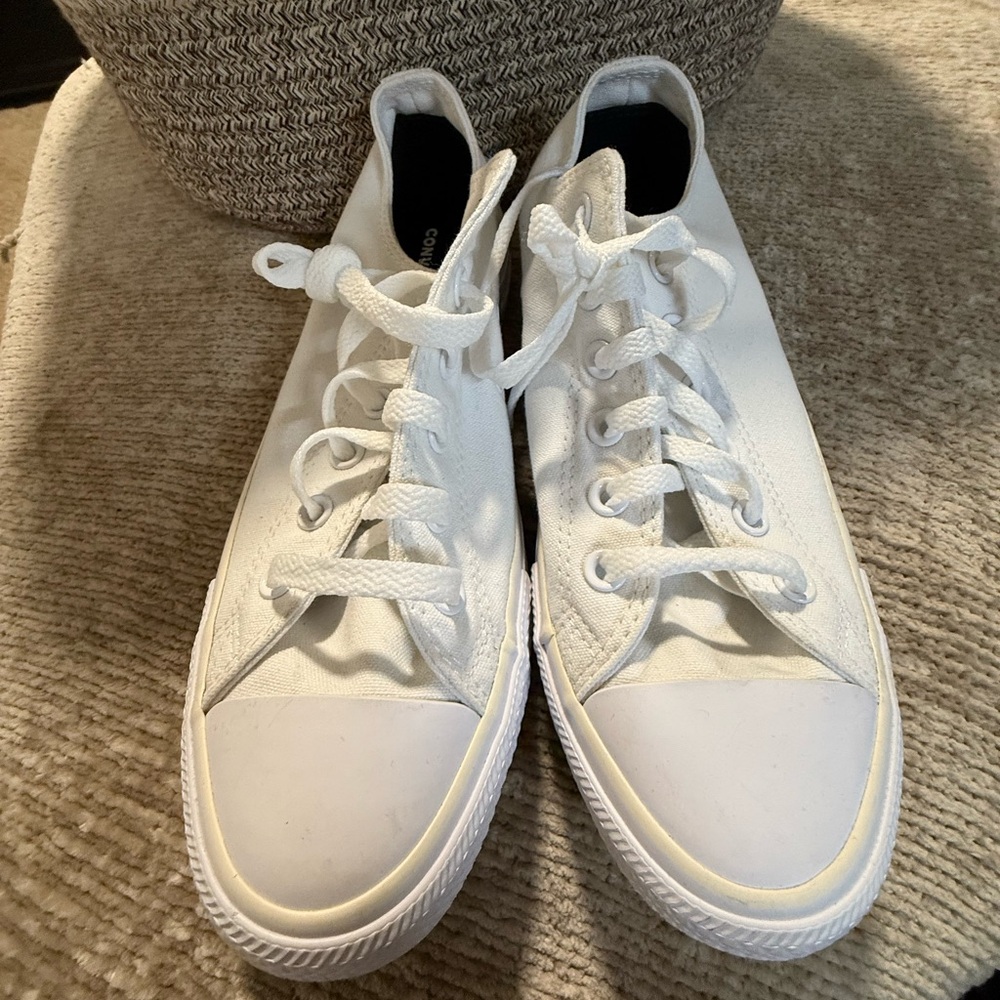 White All Star Converse Men